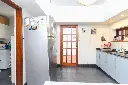Cocina ingreso desde la cochera